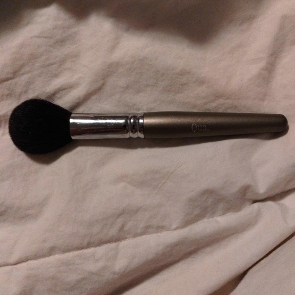 Quo Powder Make up Brush